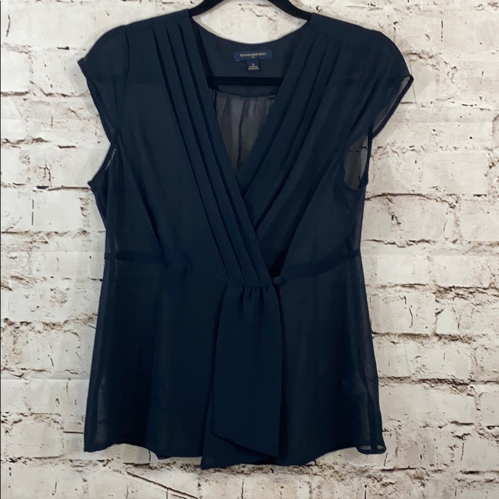 Banana Republic women’s top Size M